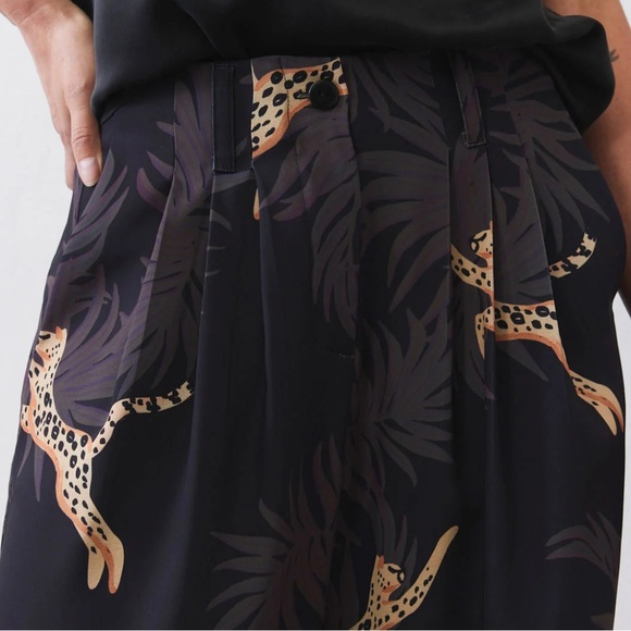 Ruti Front Pleat Wide Leg Pants in Jungle Cheetah - Picture 4 of 8